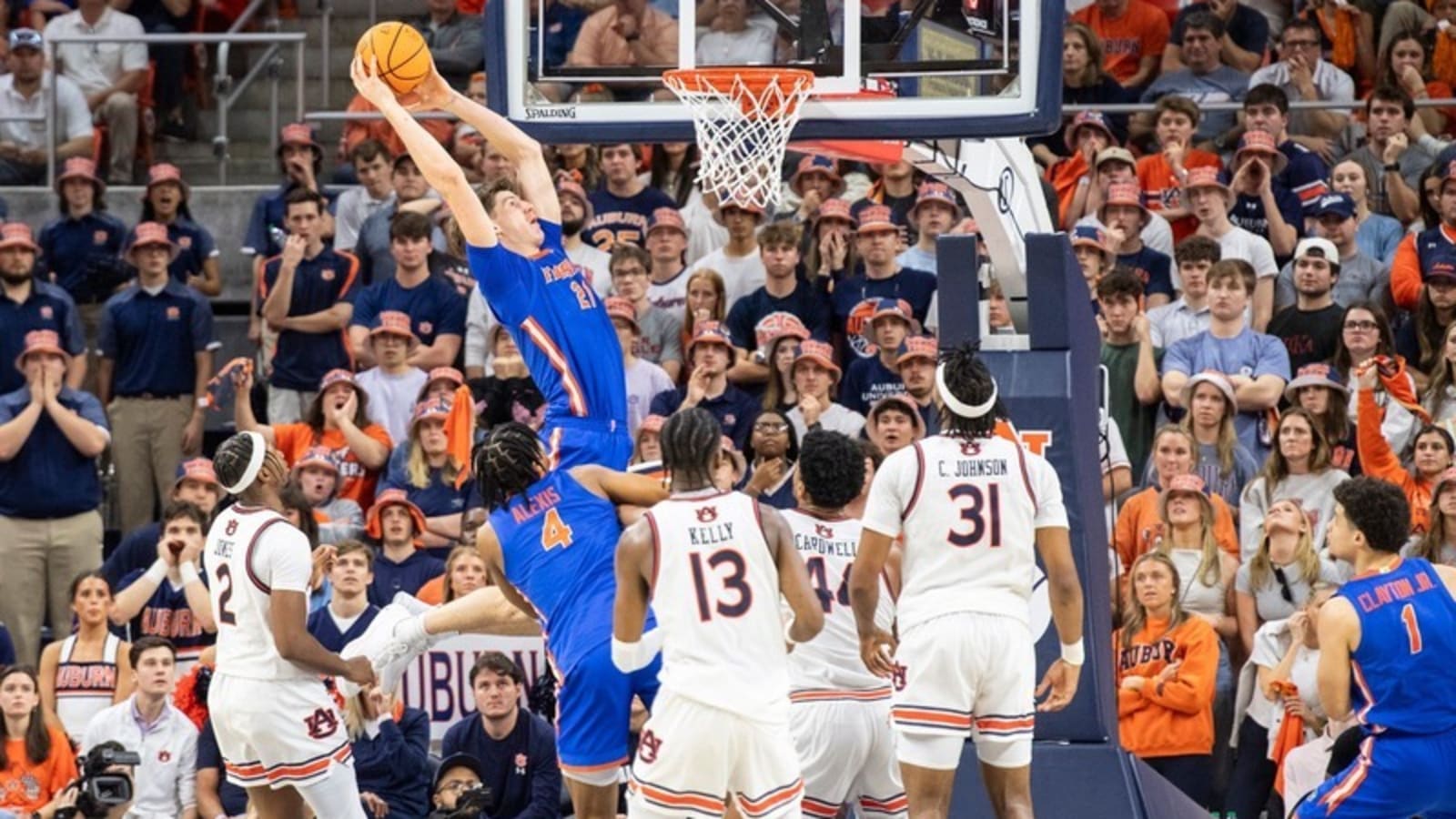 Florida Gators Defeat No. 1 Ranked Auburn Tigers