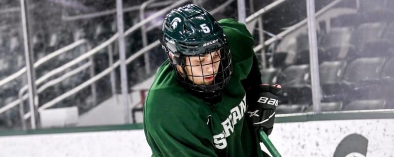 Report: Blackhawks leaning toward certain prospect at second overall