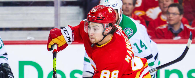 Calgary Flames' Andrew Mangiapane ejected from game for cross-checking -  Daily Faceoff