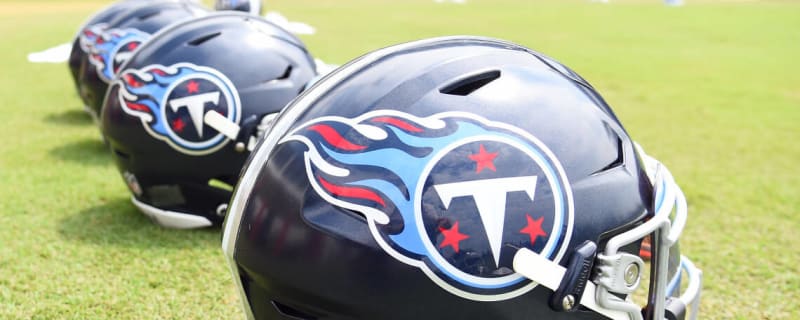 Titans Retain LB Gibbens, RB Chestnut, Sign Mason Rudolph as a Backup Quarterback