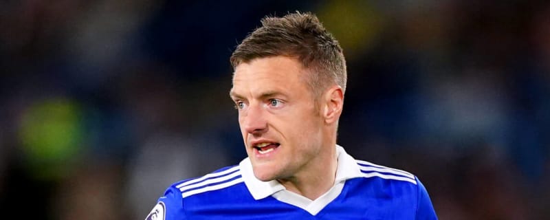 Vardy rescues a point for Leicester in relegation showdown