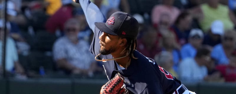 Marlins to call up pitcher for MLB debut