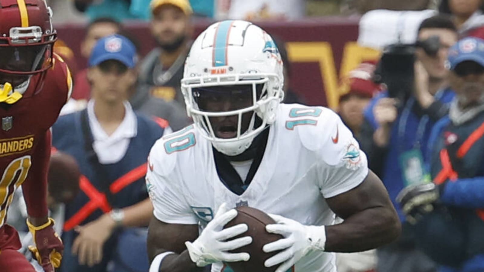 Watch: Dolphins WR Tyreek Hill scores on 60-yard TD