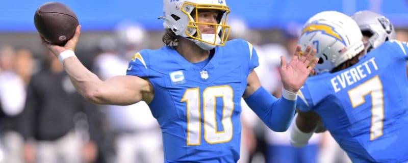 Unreal' Justin Herbert Hyped by NFL Twitter Despite Chargers' Loss