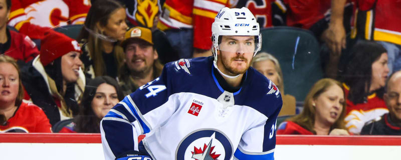 Jets place defenseman on IR with broken foot