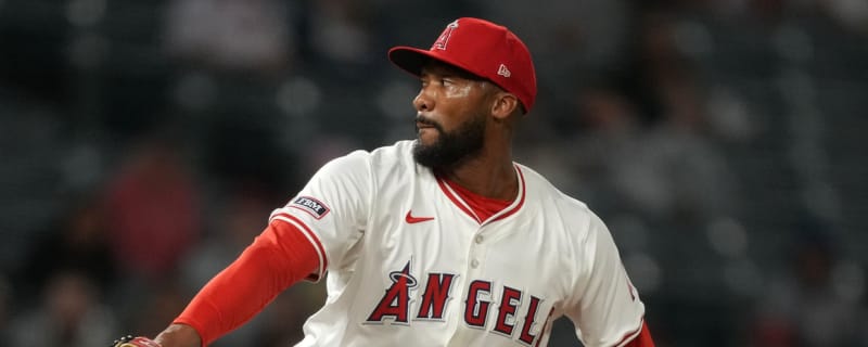 Angels release pair of lefties