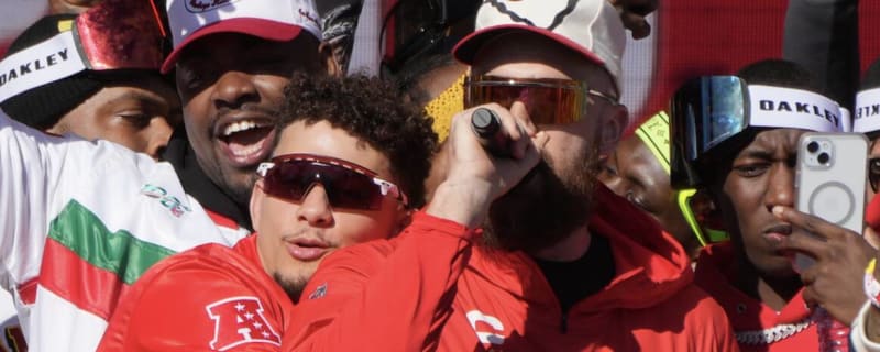 Travis and Jason Kelce give perfect explanation for Patrick Mahomes&#39; infamous &#39;dad bod&#39;
