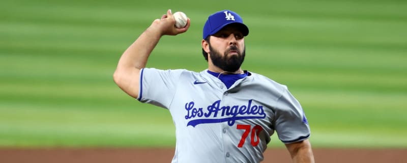 Phillies sign Guillo Zuniga, Nabil Crismatt to minor league deals