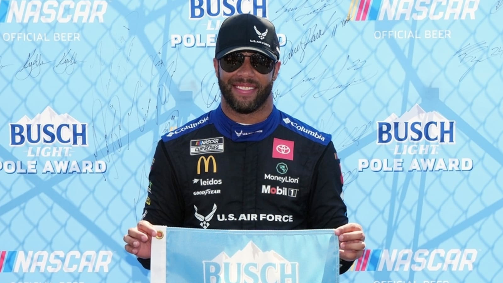 Bubba Wallace captures pole for regular-season finale