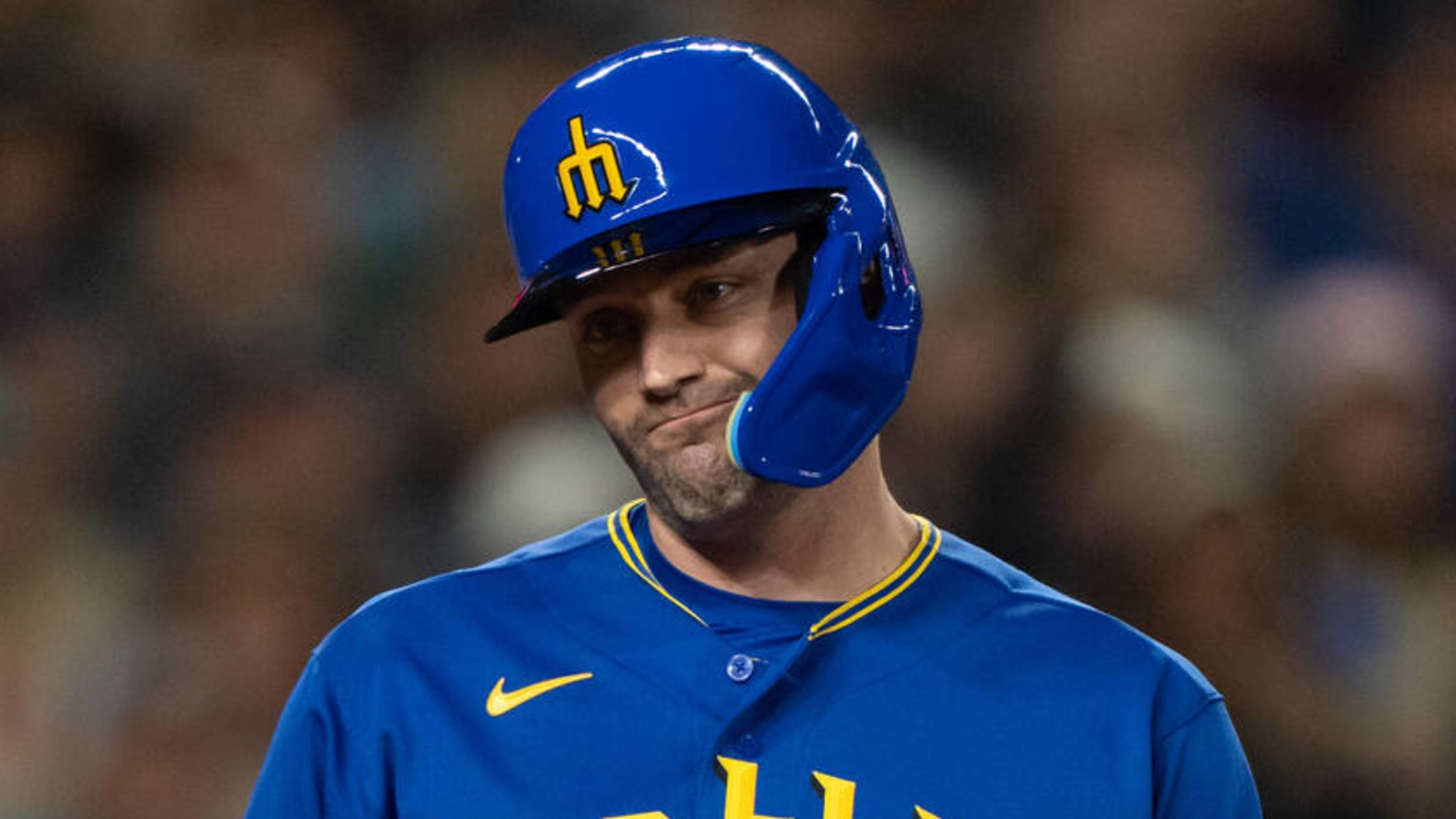 Giants acquire A.J. Pollock, utility player in trade with Mariners
