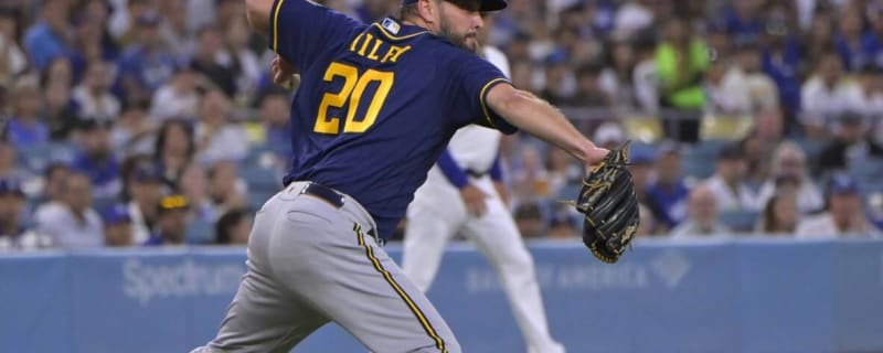 Milwaukee Brewers&#39; Lefty Goes Viral For Incredible Gesture After Birth of Second Child