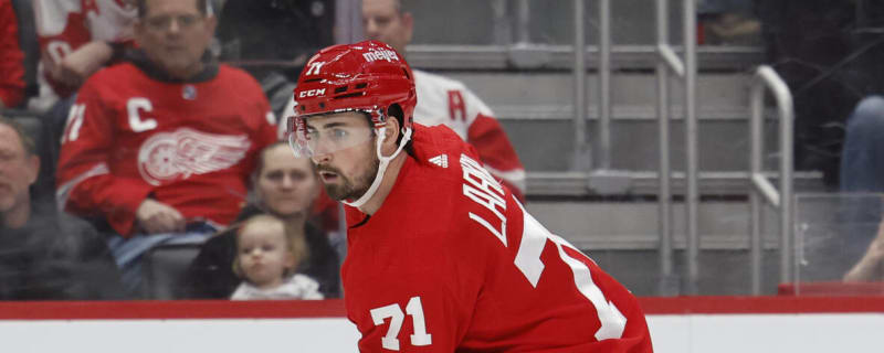 Watch: Red Wings score third goal in first period in must-win game