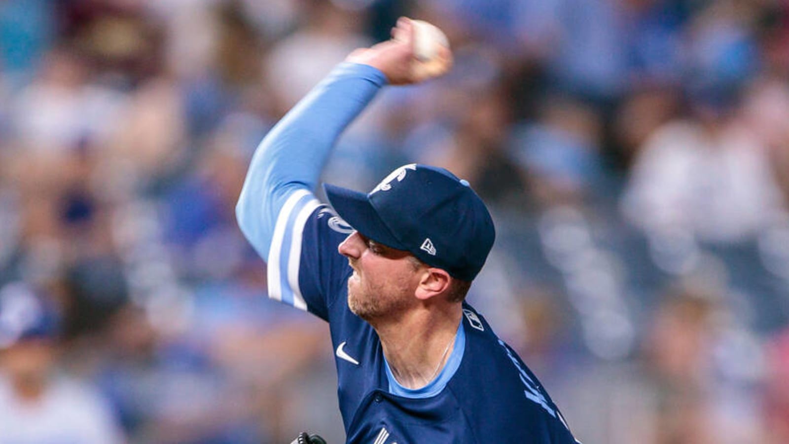 Royals reliever to pursue NPB opportunity