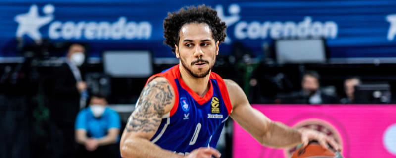 Former first-round pick Shane Larkin re-signs with Anadolu Efes