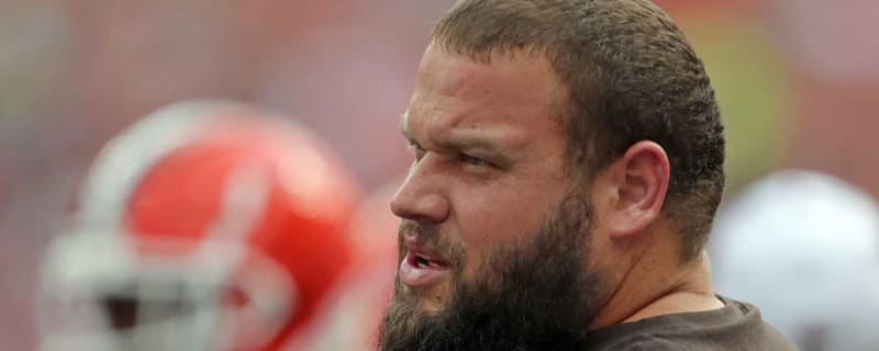 Browns&#39; Bitonio Reveals Retirement Update
