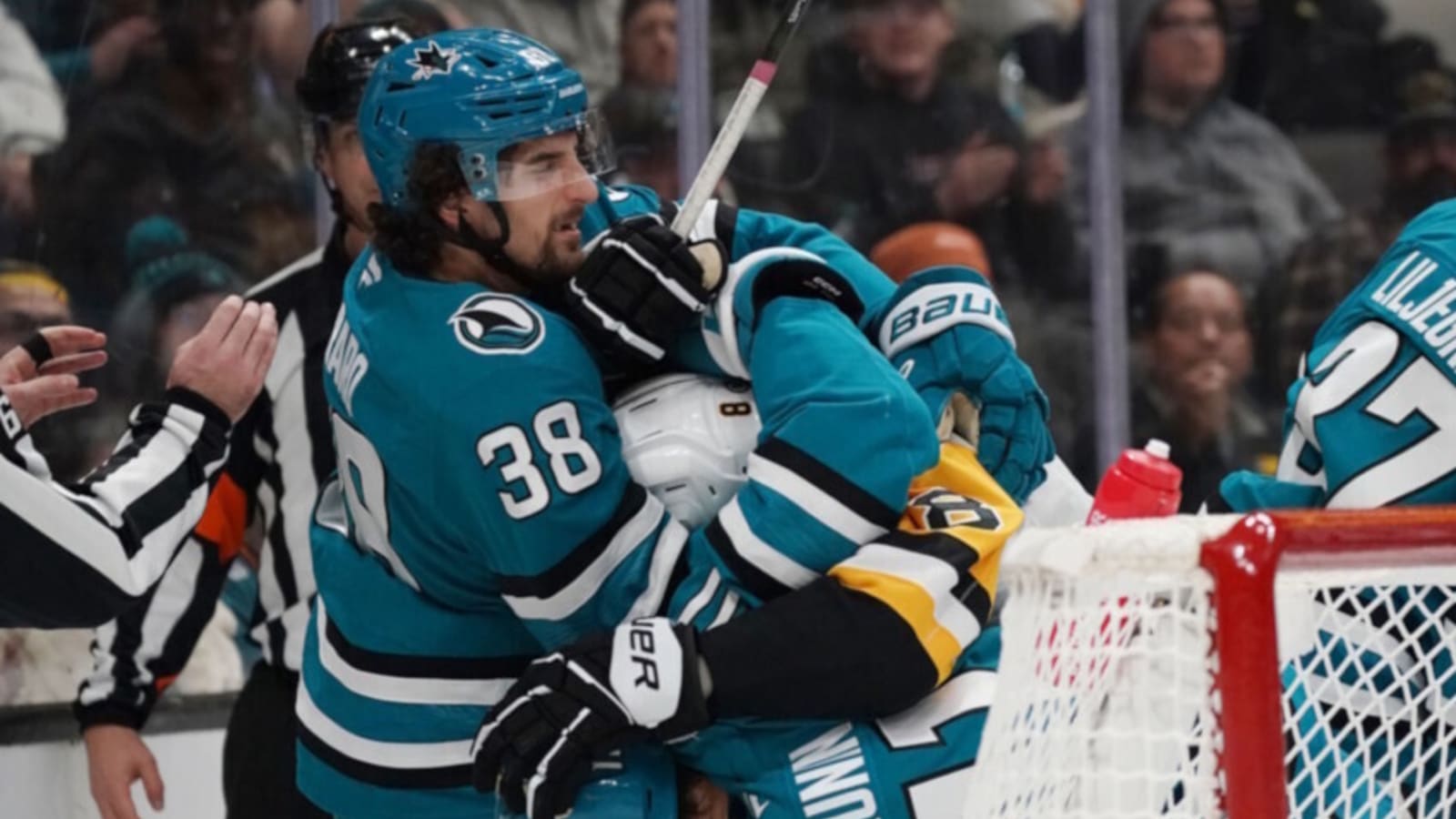 Report: San Jose Sharks reportedly listening on Mario Ferraro, Luke Kunin