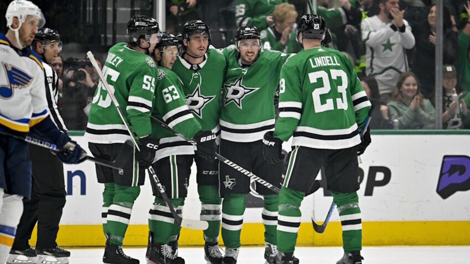 Dallas Stars extend defenseman Esa Lindell on five-year deal