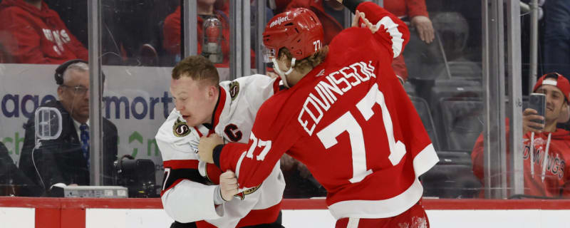 Brady Tkachuk's dad reacts to son's behavior vs. Red Wings