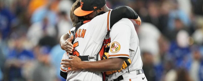 Baltimore Orioles hang on to beat Red Sox 13-12 at Fenway Park