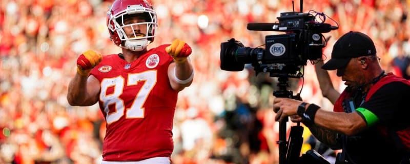 Pro Football Hall of Famer Declares Travis Kelce as Greatest Tight End in NFL History