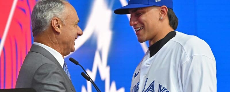 New Blue Jays batting practice cap just as horrible as expected - Bluebird  Banter