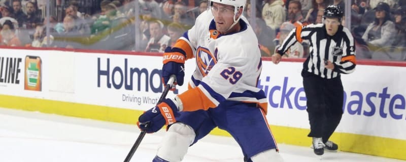 Avalanche Acquire Brock Nelson from Islanders for Ritchie, Kylington, Draft Picks