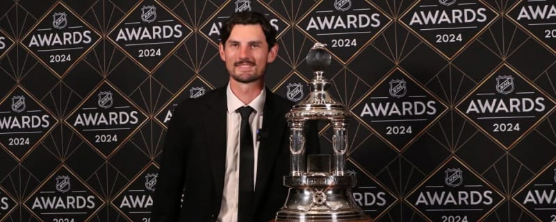 Connor Hellebuyck Is Once Again the Heart of the Winnipeg Jets