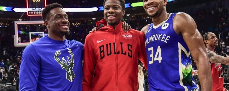 Giannis Antetokounmpo&#39;s Brother Signs With New Team