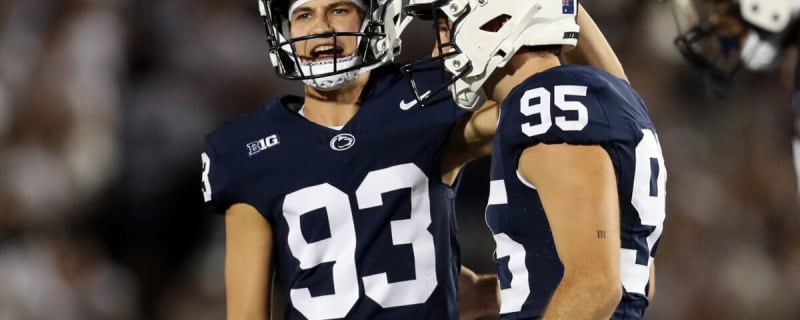 Penn State Football Blasts Illinois 21-7, But Major Concern Emerges