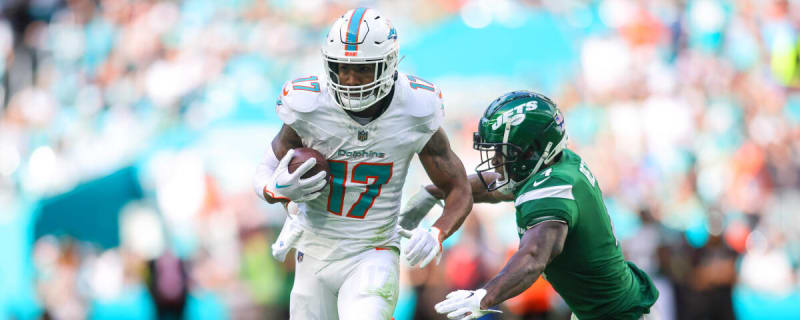 Projecting Jaylen Waddle&#39;s future contract extension with the Miami Dolphins