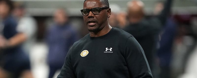 Las Vegas Raiders to hire Notre Dame running backs coach Deland McCullough to staff