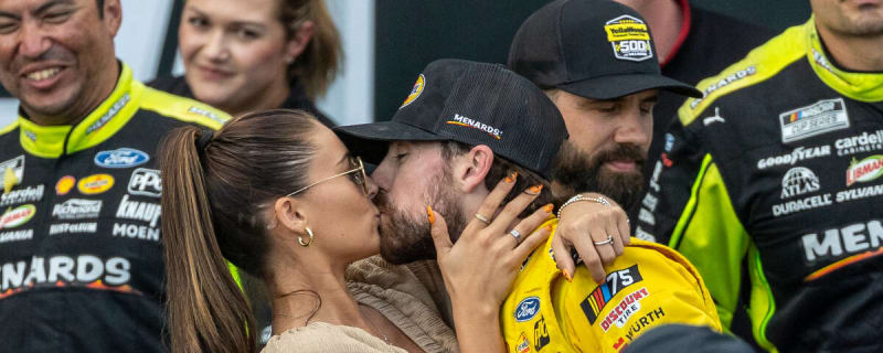 Ryan Blaney, wife Gianna announce birth of son Charley Bennett