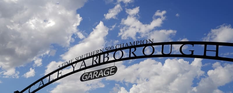 Dale Jarrett paces Darlington field in Cale Yarborough’s 1978 Southern 500-winning car