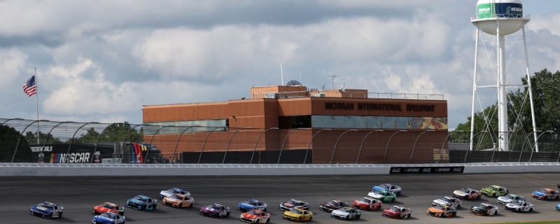 Elton Sawyer issues warning to NASCAR Cup Series drivers ahead of green flag at Michigan