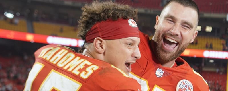 Patrick Mahomes, Travis Kelce in attendance for Reds at Royals