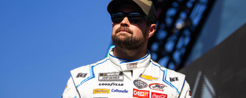 Ricky Stenhouse Jr. wrecks at Chili Bowl, will start in E-Feature for Saturday
