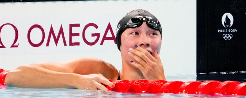 Torri Huske, Regan Smith secure world record, gold medal for Team USA in 4×100 medley