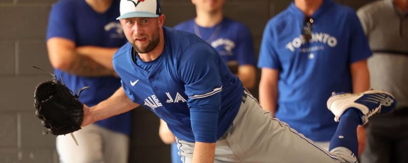 Blue Jays’ Tim Mayza serves as bat boy as punishment for losing fantasy football league