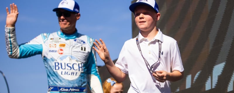 Kevin Harvick, son Keelan share awesome moment with Panthers safety Sam Franklin Jr.