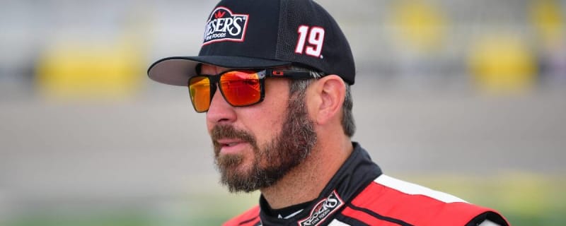 Kevin Harvick speculates on how long Joe Gibbs will allow Martin Truex Jr. controversy to go on