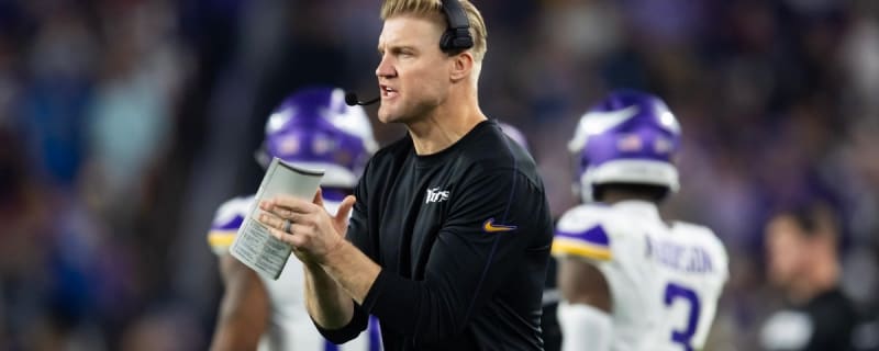 Report: New York Jets to interview Vikings QB coach Josh McCown for coaching job
