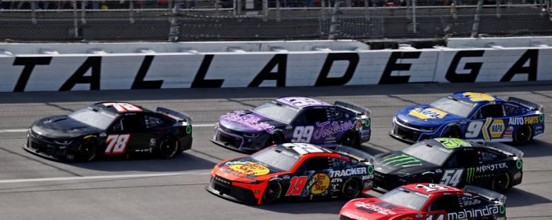 Talladega to honor Bobby Allison with ceremonial parade lap driven by grandson