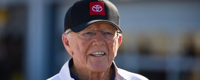 Joe Gibbs honors Bob Labonte ahead of invocation at Texas: ‘Remember the Labonte family’
