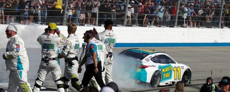 Kevin Harvick weighs in on pit road incident with Denny Hamlin, Kyle Larson, Alex Bowman