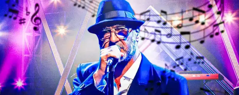 Manchester United legend surprises fans by singing on BBC show