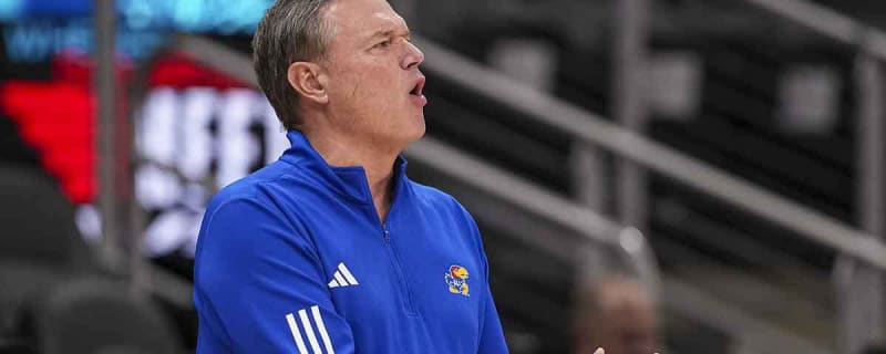 Kansas basketball ends Iowa State’s undefeated streak with commanding win