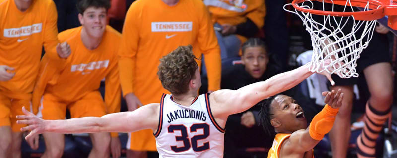 Fans erupt after Tennessee’s buzzer-beater crushes Illinois’ upset dream