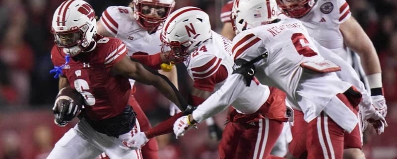 Notre Dame football lands Wisconsin WR in transfer portal with interesting ties