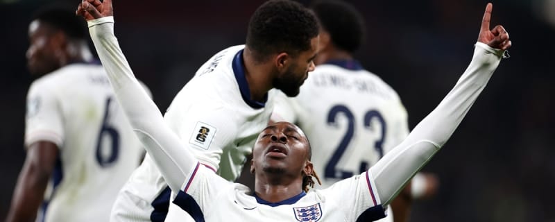 Pundit argue over whether attacker will join Arsenal or Tottenham