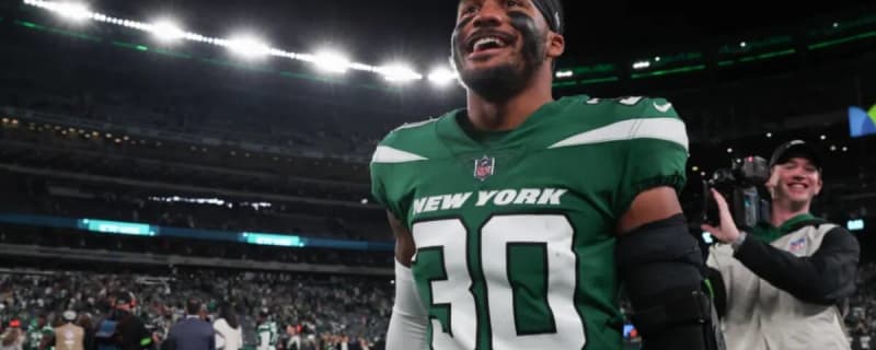 Turf Monster: Jets’ Michael Carter II Rips MetLife Stadium